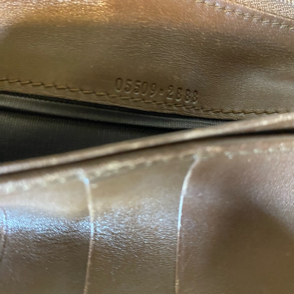 Gucci Tan and Brown Monogram Wallet - Picture 11 of 16
